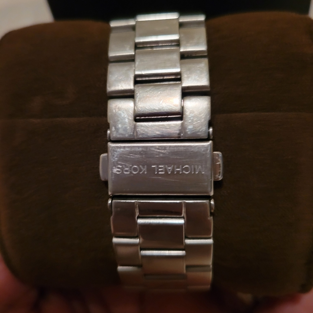 ⌚️Watch - Picture 2 of 4